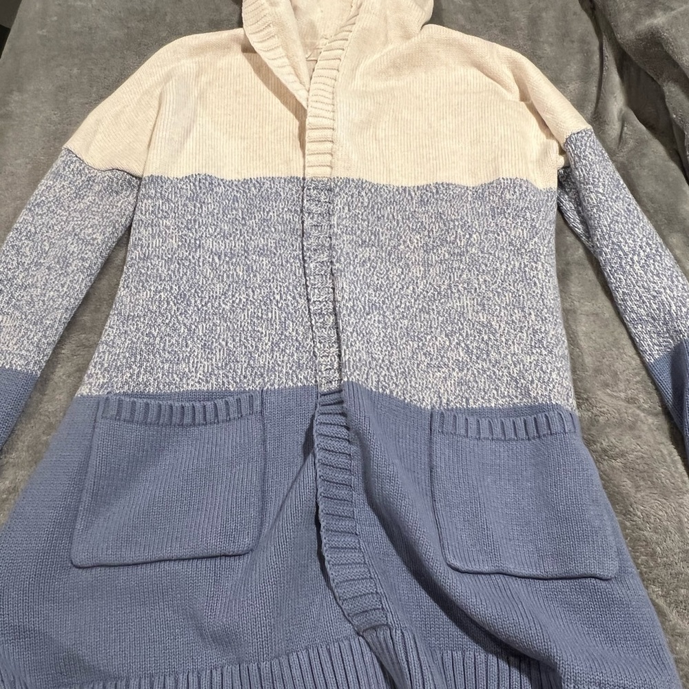 Tahari cardigan